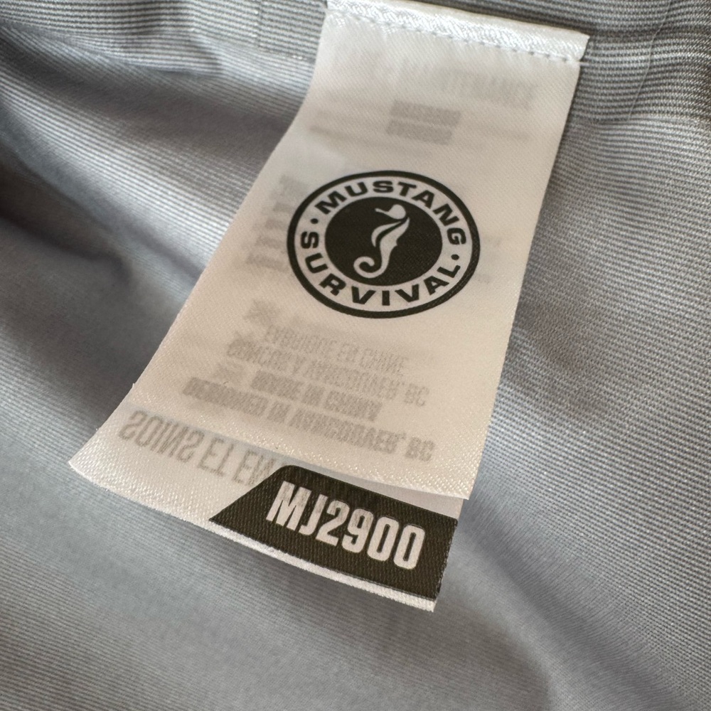 Men's Mustang Survival Performance Waterproof Jacket XXL. High End Sailing Brand - Picture 11 of 15